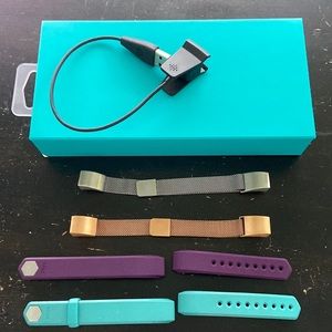 Fitbit Alta wrist bands and charging cable